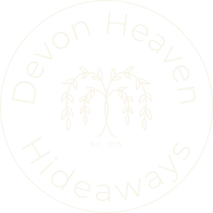 DHH_logo_light Devon Heaven Hideaways round logo