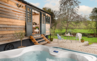 DHH_Willow_14 Willow shepherds hut Couples luxury accommodation with hot tub near Exeter